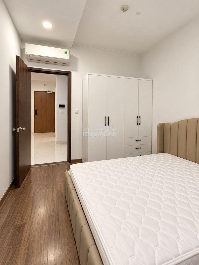Bán căn hộ pegasuite 2 sổ hồng sẵn giá 3,3 tỷ view q1 pháo hoa