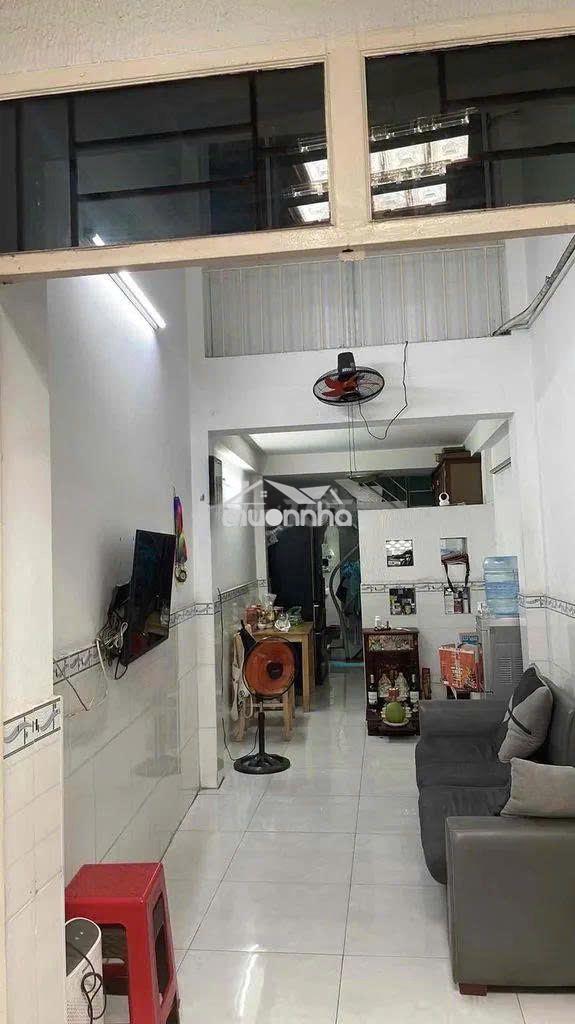 Nhà 3pn có nội thất hẻm xe hơi cmt8 quận 10 - Ảnh 4