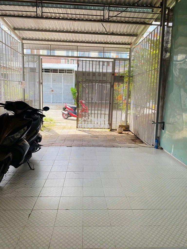 Bán nhà 2 sẹc tô kí vào căn 1 trệt 1 lầu giá 1tỷ050 mua bán sổ sẵn.
