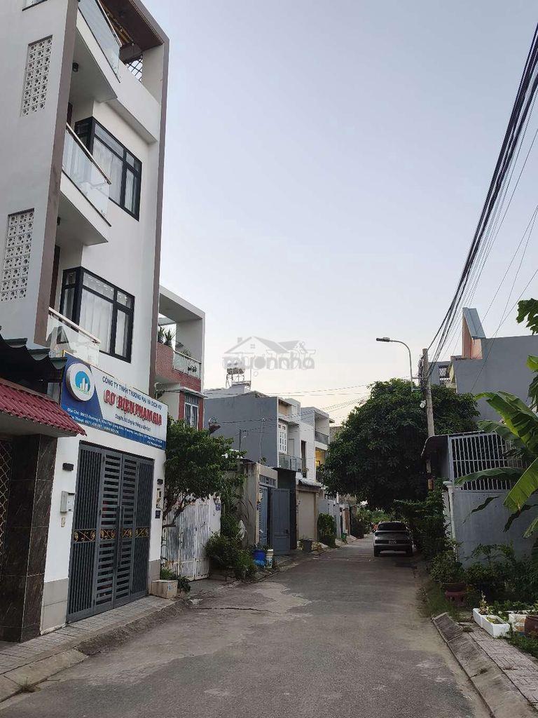 Nhà 3 tầng - 4 x 16.5- 4pn - hẻm xe hơi- p. long bình gần vinhome - Ảnh 2