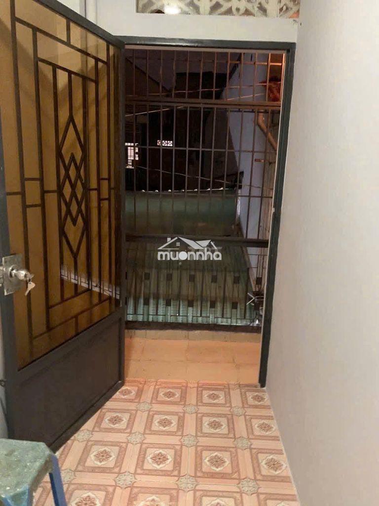 Nhà cho thuê phường 4 q8 chỉ 7tr